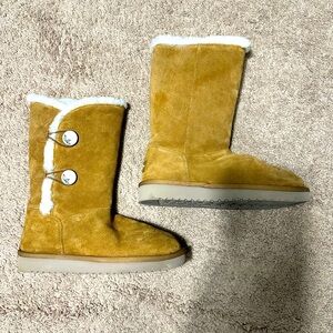 Women's Tan Suede Boots with Faux Fur Lining